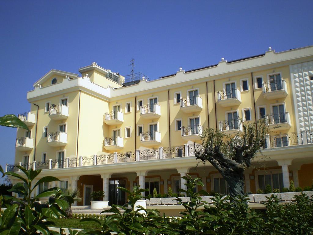 Sant'Egidio alla Vibrata Hotel Concorde מראה חיצוני תמונה
