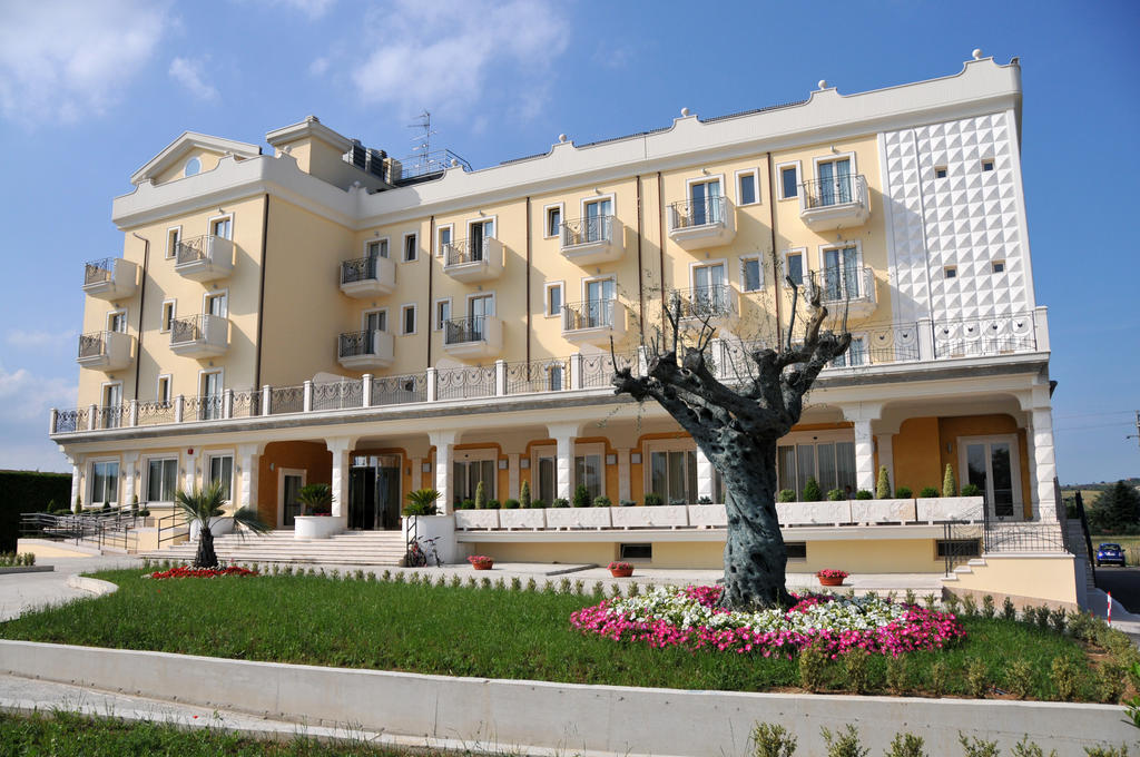 Sant'Egidio alla Vibrata Hotel Concorde מראה חיצוני תמונה